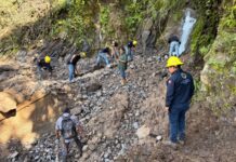 Un derrumbe de 160 mil metros cúbicos dejó incomunicadas a San Pablito y Xochimilco en Pahuatlán Un derrumbe de 160 mil metros cúbicos dejó incomunicadas a San Pablito y Xochimilco en Pahuatlán